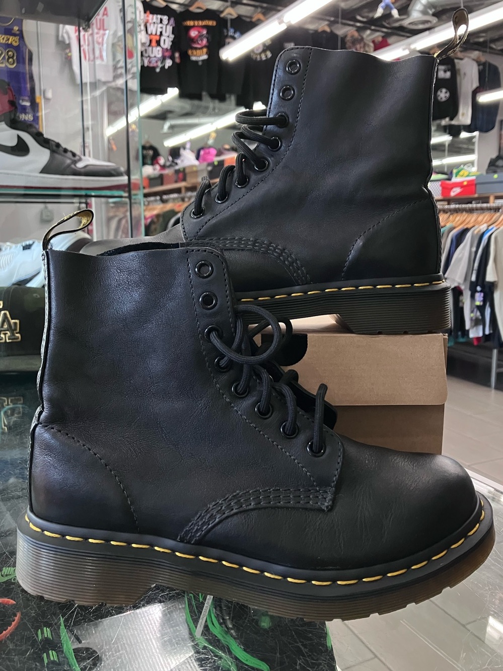 Women’s Dr. Martens 1460 Pascal Virginia Boots Black Size 7